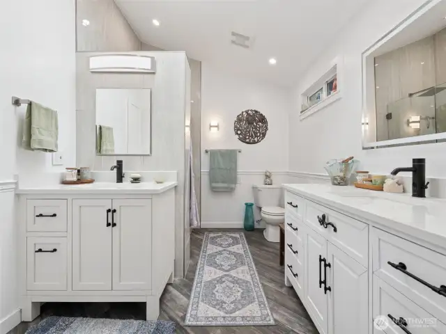Primary ensuite with high tech conveniences