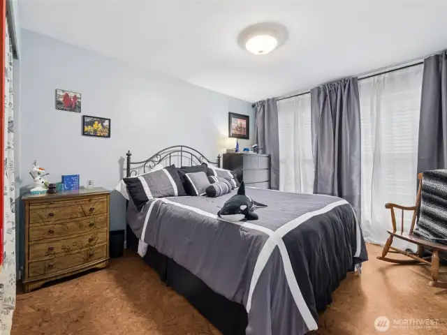 Another large bedroom