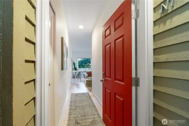 The entrance, mailbox & storage are all easily accessible from the unit, within a few steps & covered making daily tasks super practical.