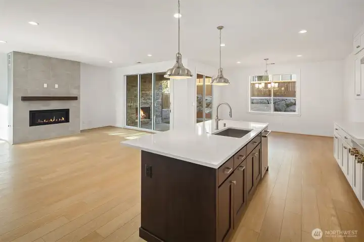 Images are for marketing purposes only and may not accurately represent the final product. Features, finishes, landscaping, and specifications are subject to change without notice.