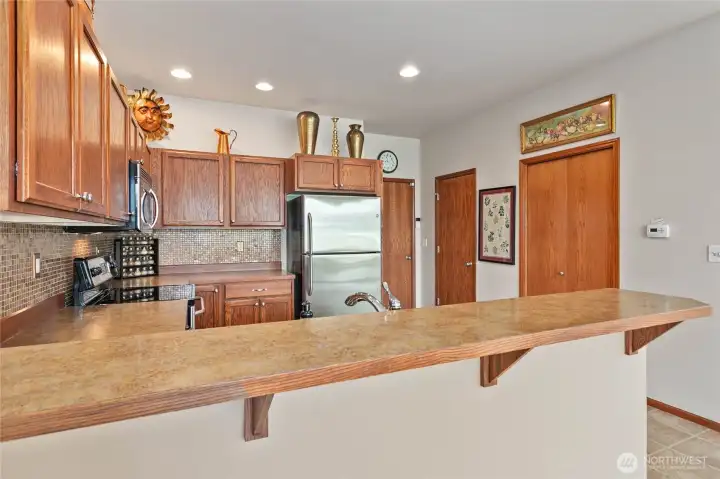 Breakfast bar