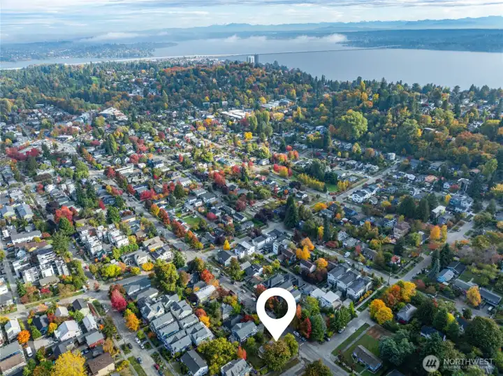 The home is just 4 blocks to wonderful Madison Valley shops & eateries.  This prime location allows quick commutes via bus, bike, walk, train!