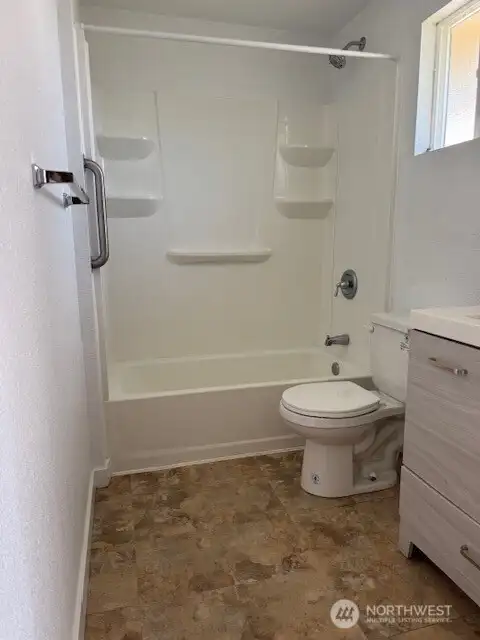 2nd bathroom off of Bonus Room