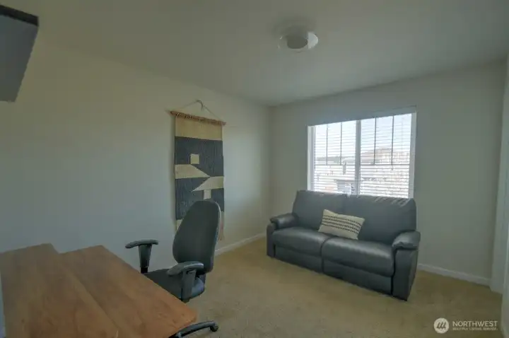 BEDROOM/ CURRENTLY AN OFFICD