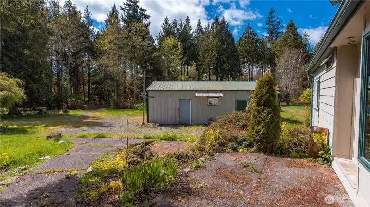 11968 Main home and shop