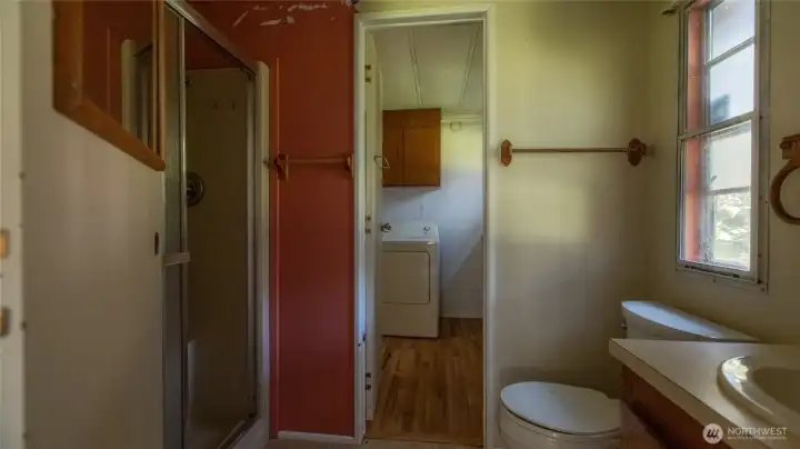 11968 Primary bathroom