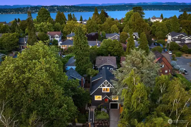 Mt. Baker neighborhood is close to Lake Washington