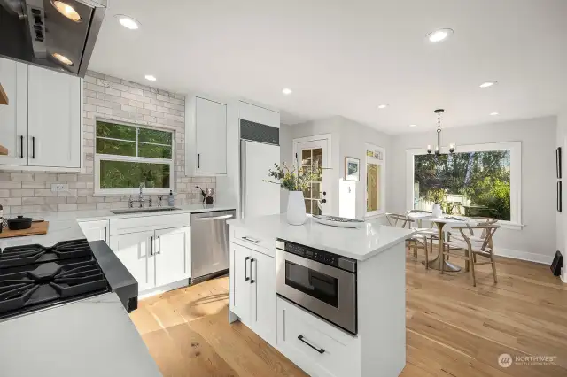 Open floor plan kitchen and dining room