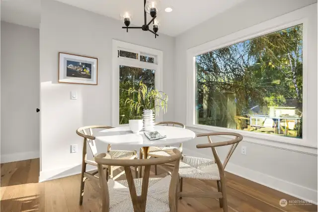 Dining room with excellent natural light