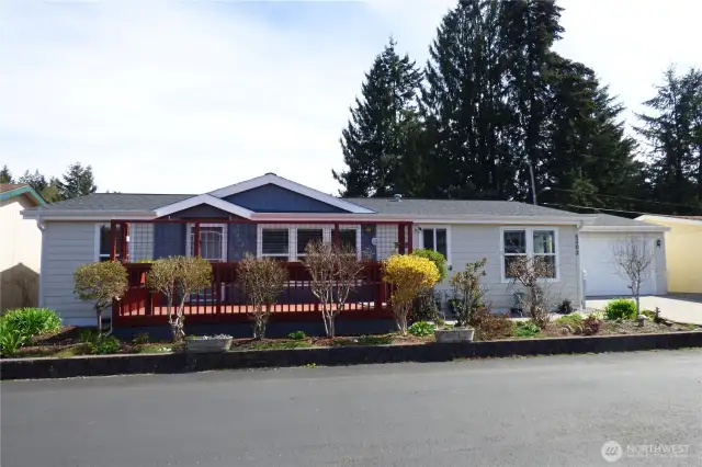 Welcome to your 55 and better neighborhood in Tumwater's Eagles Landing.