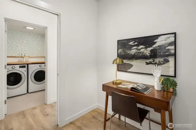 Deep nook on landing with space for large desk or Pelaton