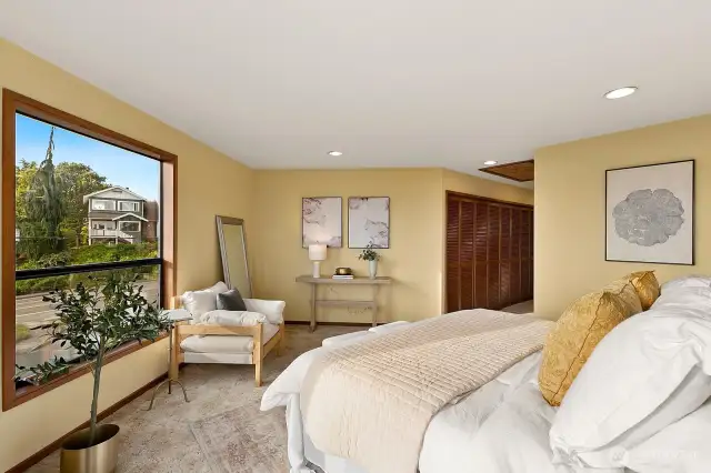 Primary w/ en-suite bath, incredible views & enormous closets