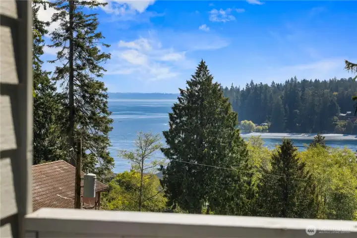 The view from the upper level deck just off the loft...dreamy!