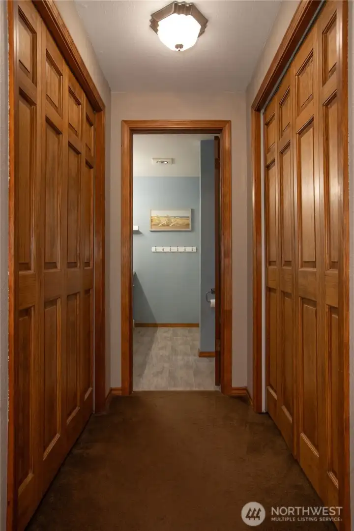 Dual closet space in the Primary