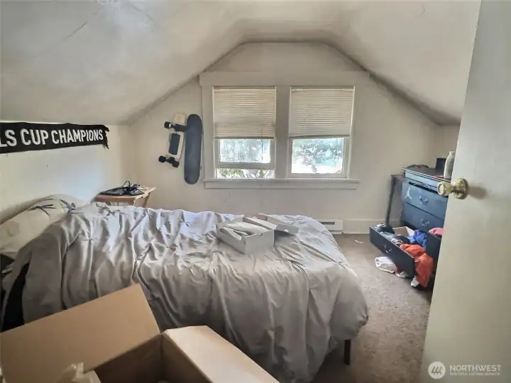 2nd Bedroom