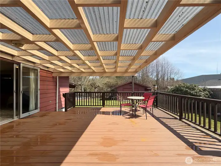 Another view of the deck