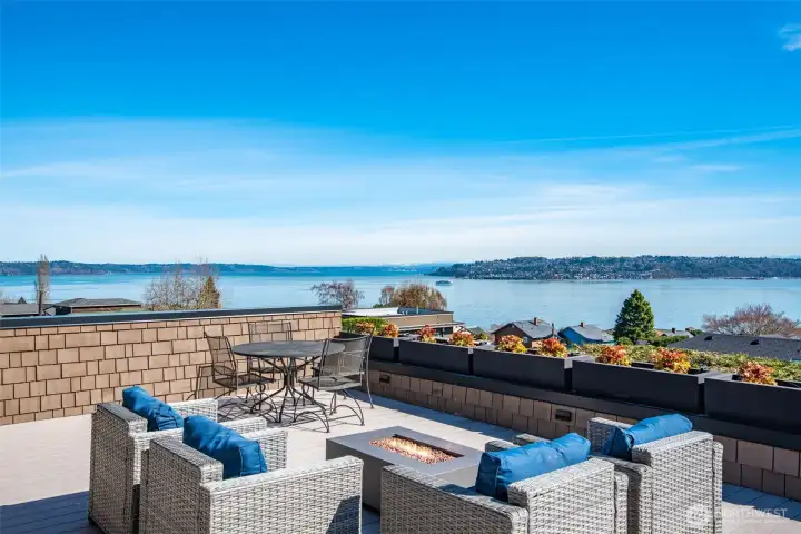 Sweeping views of Commencement Bay, from Vashon Island to Mt. Rainier.