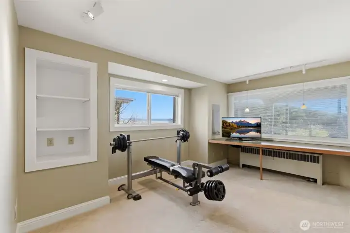Lower level bedroom, WITH views.