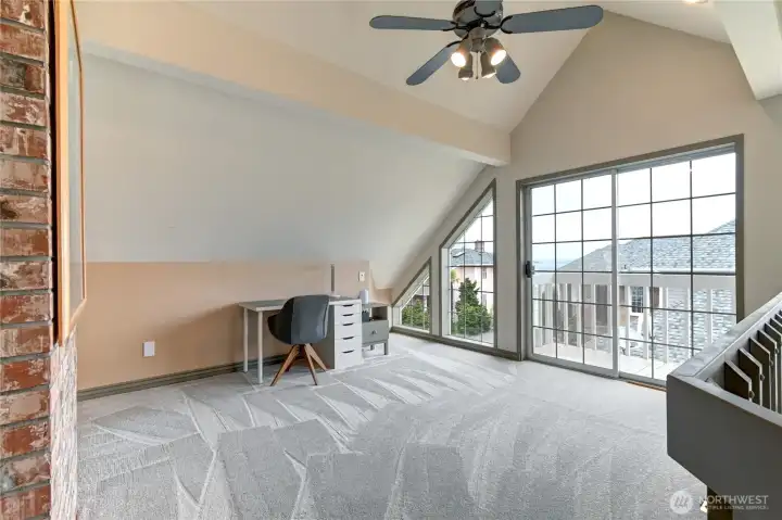 Upstairs Loft Area w/ View Deck Upstairs Loft Area w/ View Deck