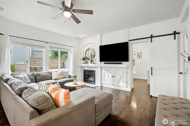 Enter great room with the second fireplace. Enter great room with the second fireplace.