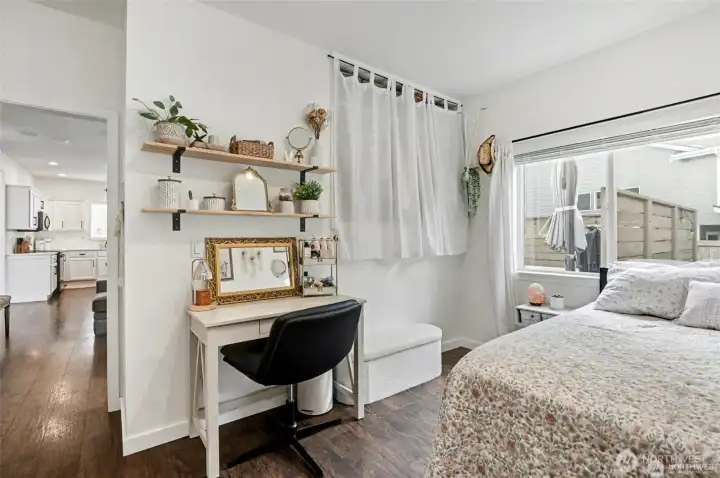 This room is bright and cozy This room is bright and cozy
