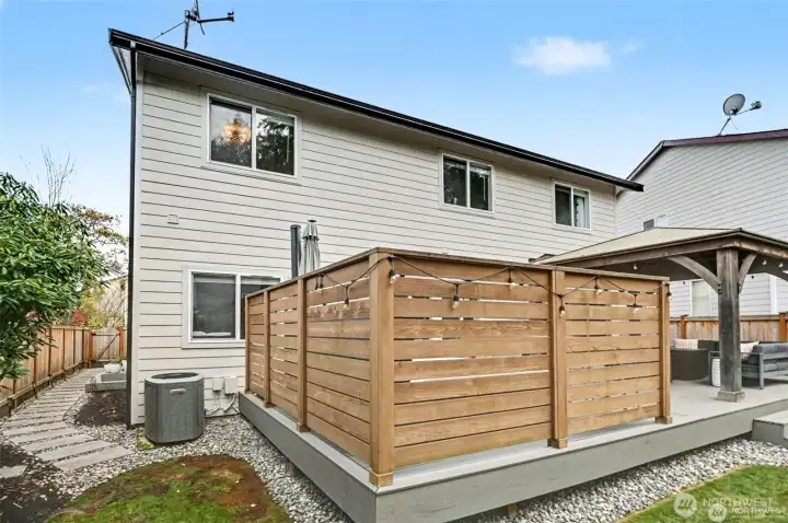 Steppingstone walkway with private side entrance. Steppingstone walkway with private side entrance.