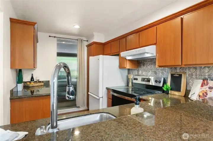 Nicely designed kitchen. Nicely designed kitchen.