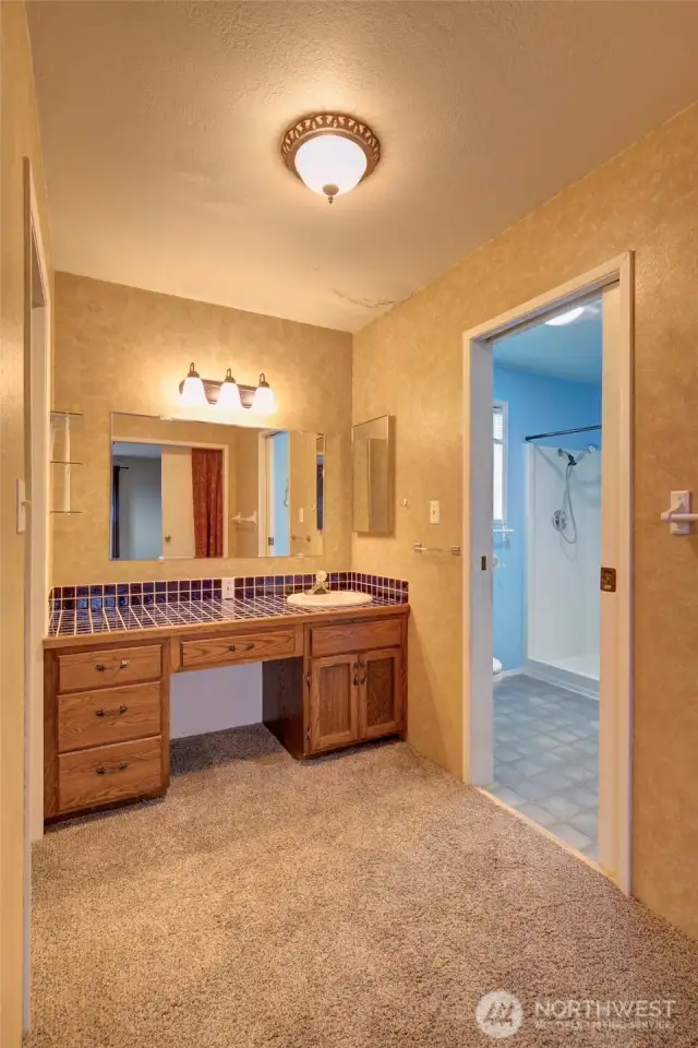 upstairs main bath