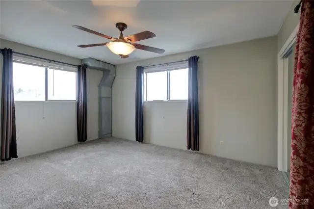 upstairs main bedroom
