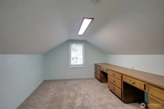 upstairs bedroom 3