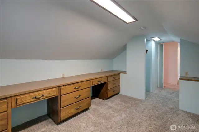 upstairs bedroom 3