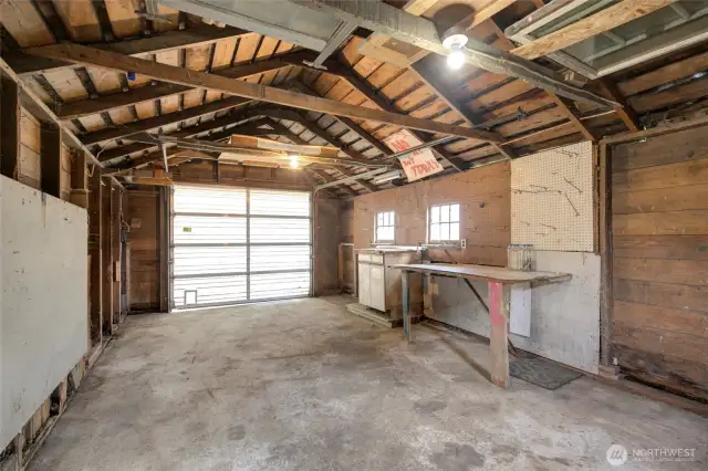 detached garage