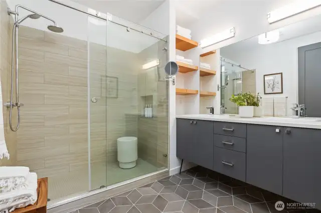 Primary ensuite.