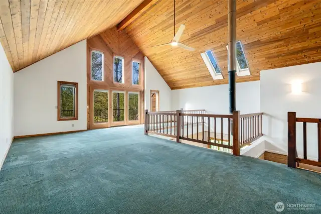 Vaulted ceilings? Check. Tons of light? Yep. Space that works as a family room or part of a dreamy en suite? It’s all here. This “before” is just waiting for new floors and your magic touch!
