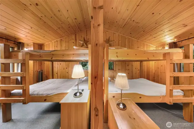 Bunk room is effectively 2 separate bedrooms - creating 3 sleeping spaces upstairs