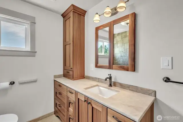 full bath upper