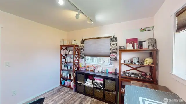 2nd floor bedroom/Office
