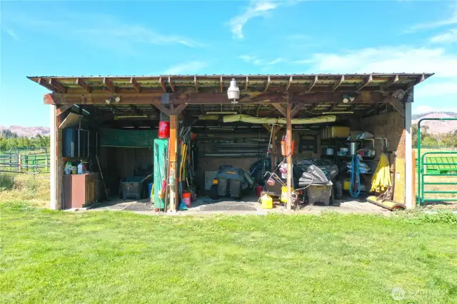 Storage shed
