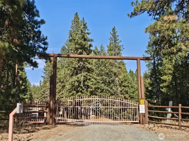 Swauk Pines is a private, gated community of fence free lots (so the elk and deer can roam freely). Natural beauty, peacy and serenity surround you. Come live life on the sunny side of the mountains where you can almost hear a pin drop...