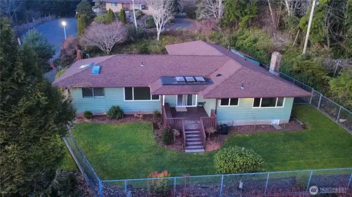 Fenced yard, beautiful views, privacy!