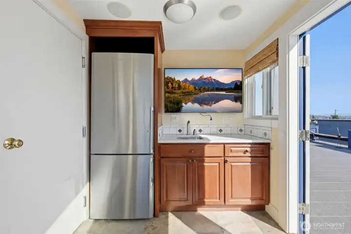 Small Kitchen space for Crows Nest Office & Roof Deck