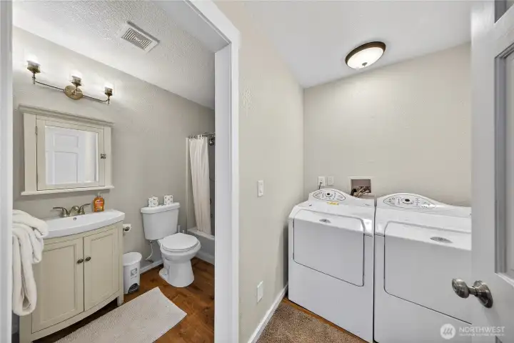 Townhouse Bathroom/Laundry Room