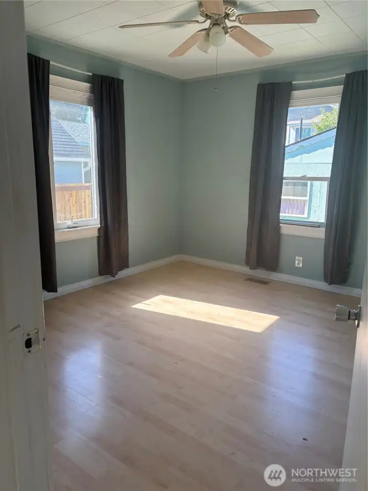 bedroom bedroom