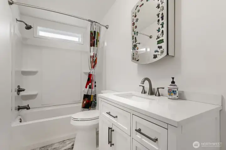 Common  Bath