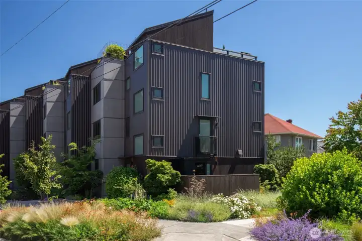 Party walls engineered to a 60–64 STC rating — true separation between homes. Party walls engineered to a 60–64 STC rating — true separation between homes.