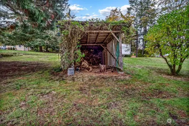 Wood shed - Great place to keep all your wood stacked & dry.