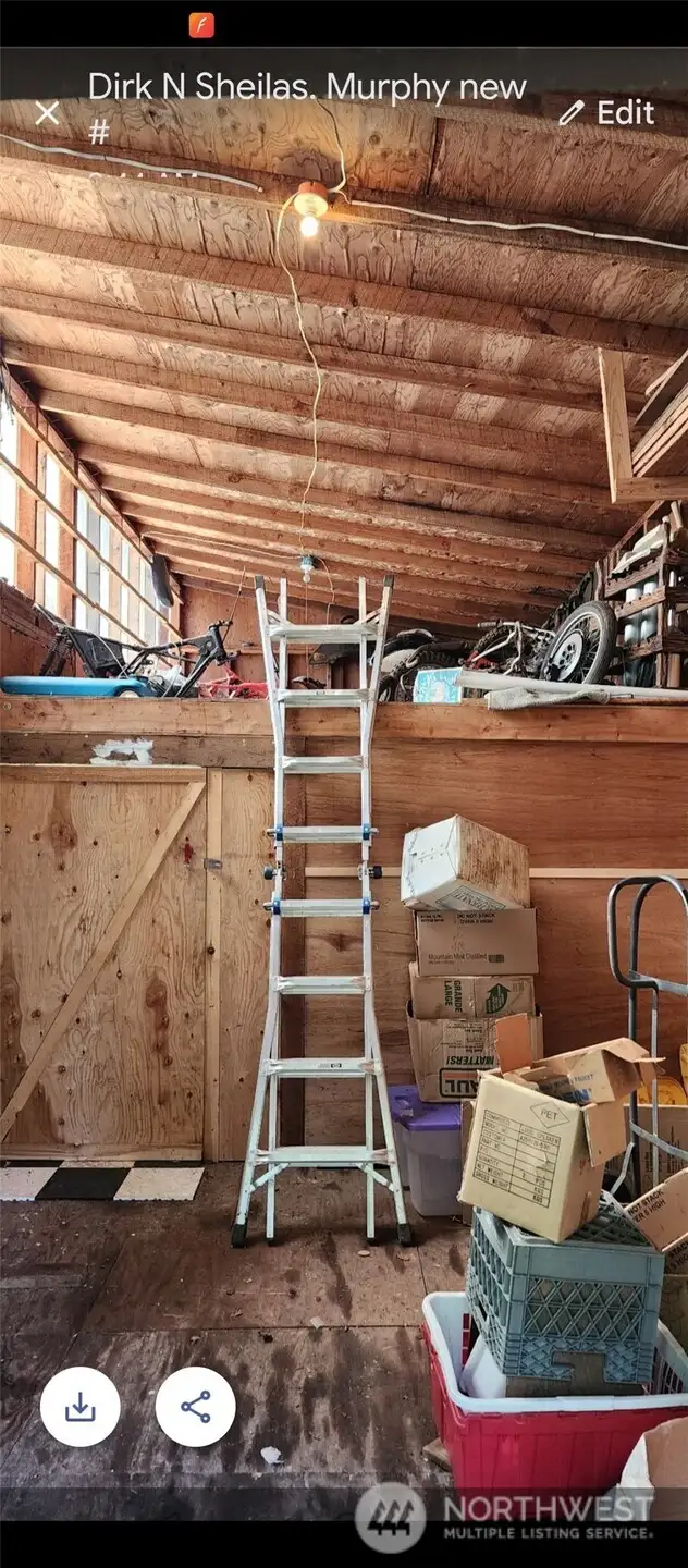 Inside middle Barn door
