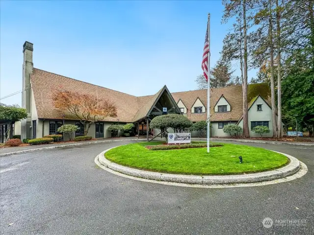 Glen Acres Community clubhouse and restaurant.