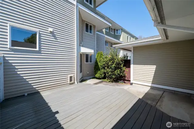 Private, fully fenced front patio