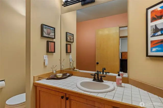 Main Floor guest bath.